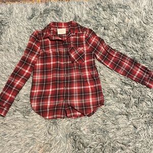 Juniors Red Flannel Small. Aeropostal